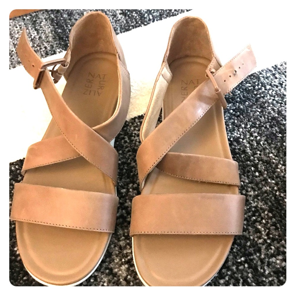 Naturalizer 9W Sandals. Worn a few times.